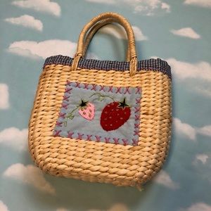Wicker Strawberry Picnic Bag